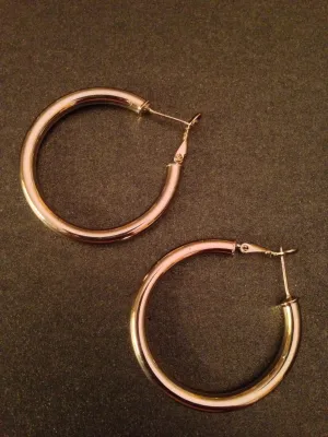 1 1/4" Polished Hoop Earring