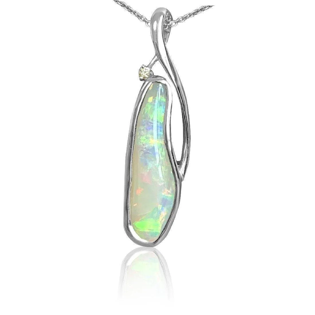 18kt White Gold Opal pendant