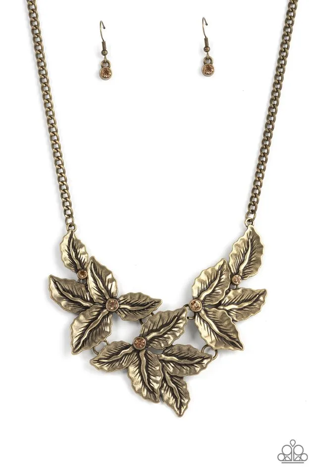 Paparazzi Necklace ~ Holly Heiress - Brass